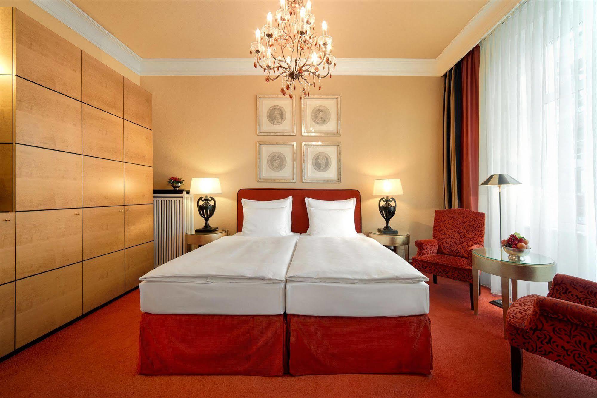 Romantik Hotel Das Smolka Hamburg-Harburg Buitenkant foto