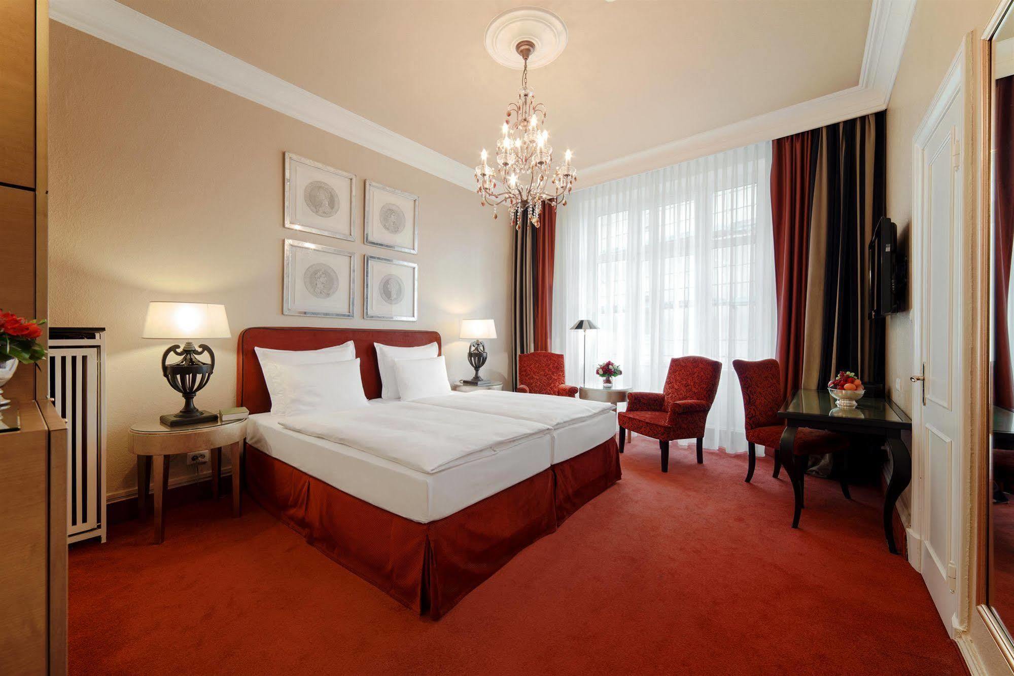 Romantik Hotel Das Smolka Hamburg-Harburg Buitenkant foto