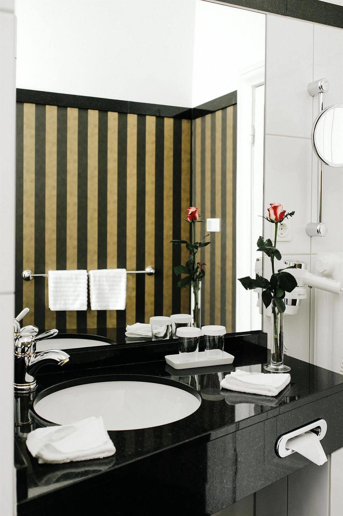 Romantik Hotel Das Smolka Hamburg-Harburg Buitenkant foto