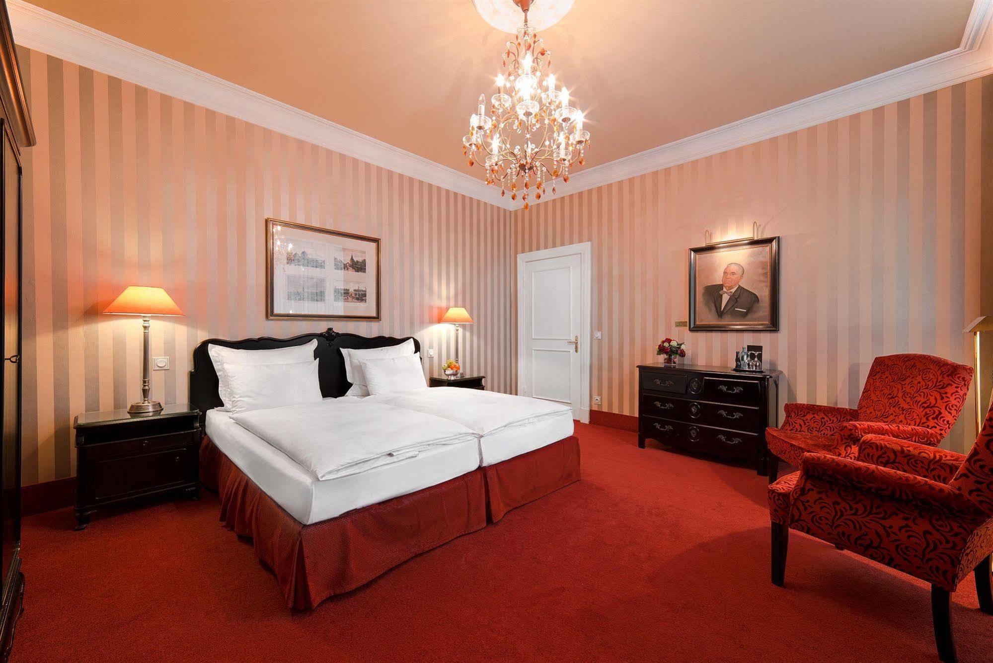 Romantik Hotel Das Smolka Hamburg-Harburg Buitenkant foto